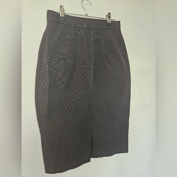 Pencil vintage black skirt made in Canada size 7 - Picture 2 of 4
